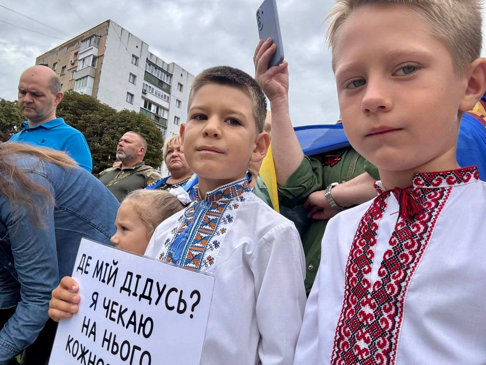 У Фастові встановили інсталяцію «Дерево Надії», присвячену зниклим безвісти та полоненим Захисникам