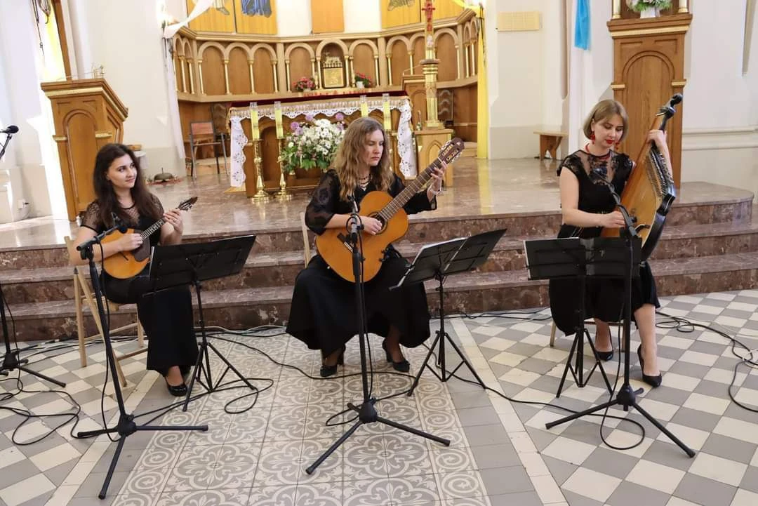 Музика, що надихає: гурт викладачів «Trio Girls» із Фастівської дитячої музичної школи