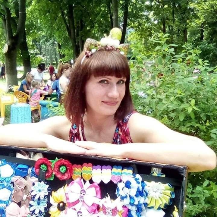 Олеся - керівник гуртка, що працює на базі Станції юних натуралістів