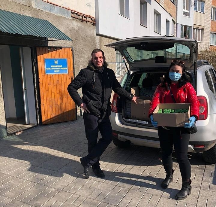Володимир Куценко та Тетяна Самойленко створили волонтерську групу «Волонтери. Фастів. COVID-19»
