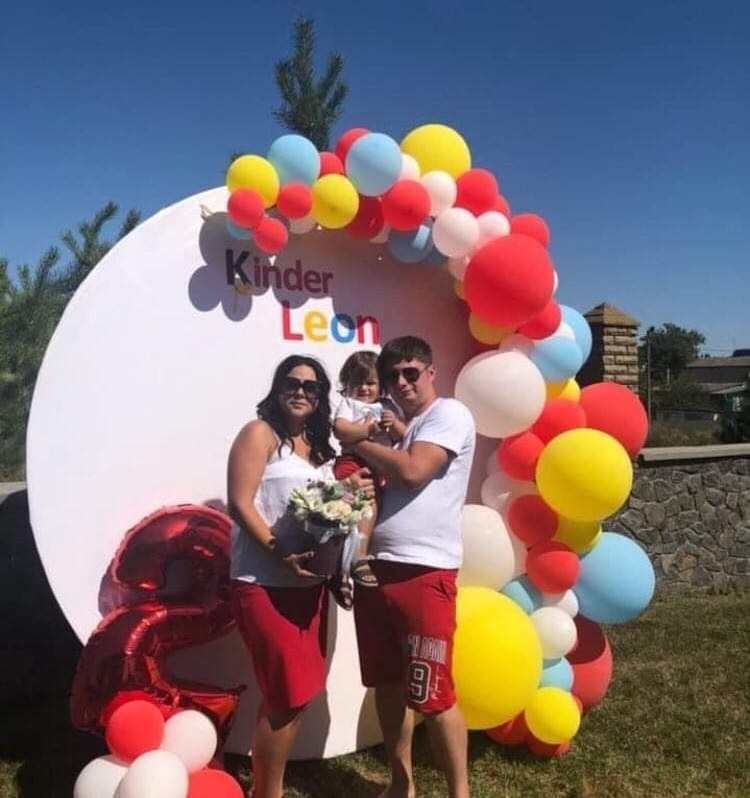 З чоловіком і сином