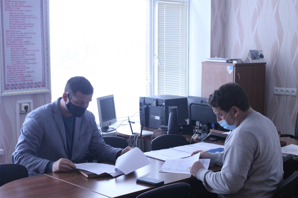 У Мотовилівці на зустрічі зі старостою Сергієм Курбетом
