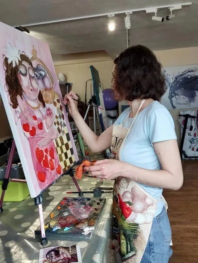 Професійний художник навчить і допоможе створити картину