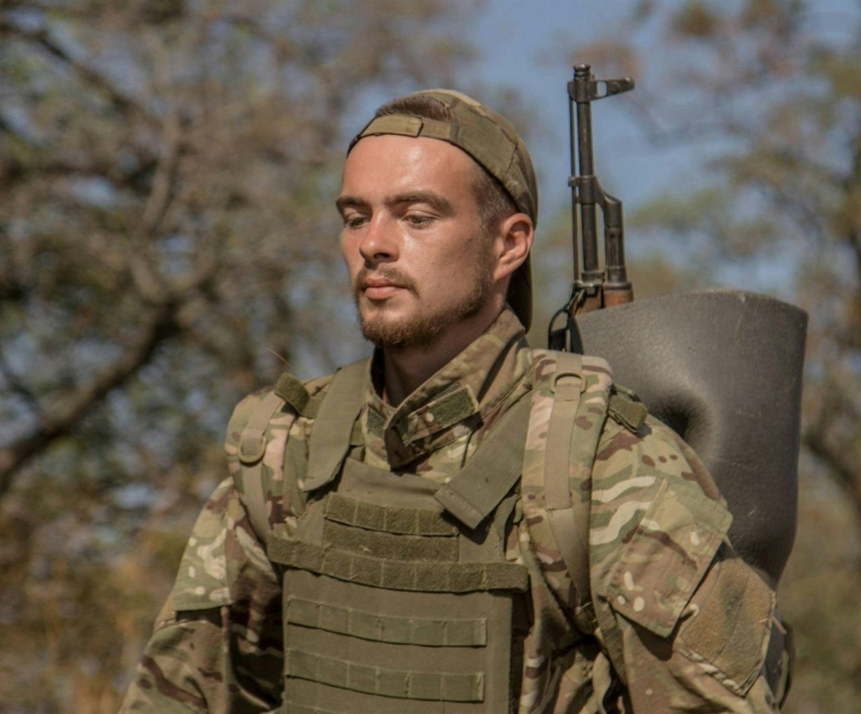 Захисник Андрій Коняєв