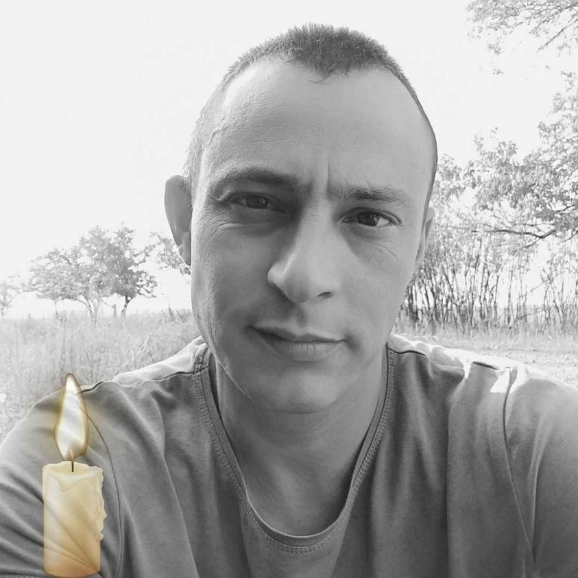 Захисник Євген Бардаков