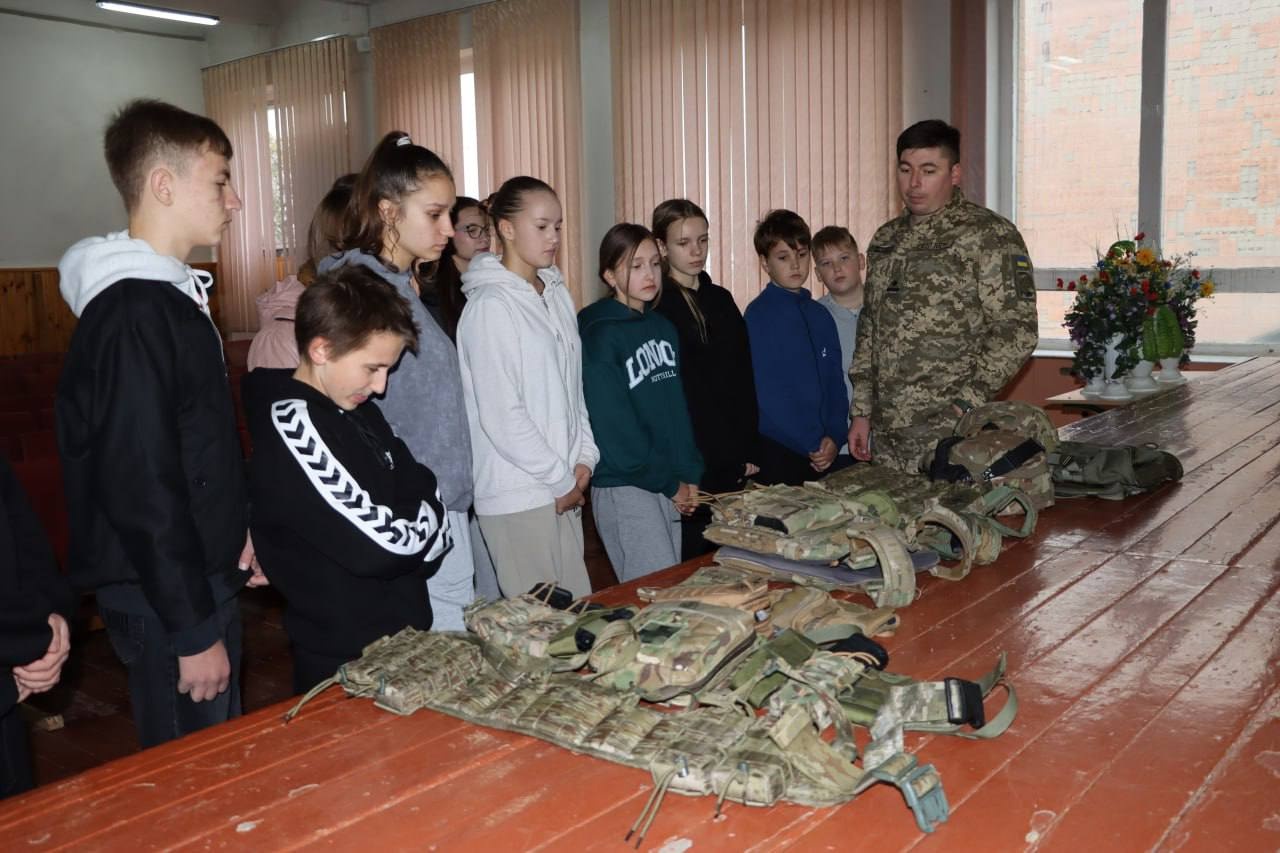 У Фастові юні джури пройшли військово-патріотичні майстер-класи 