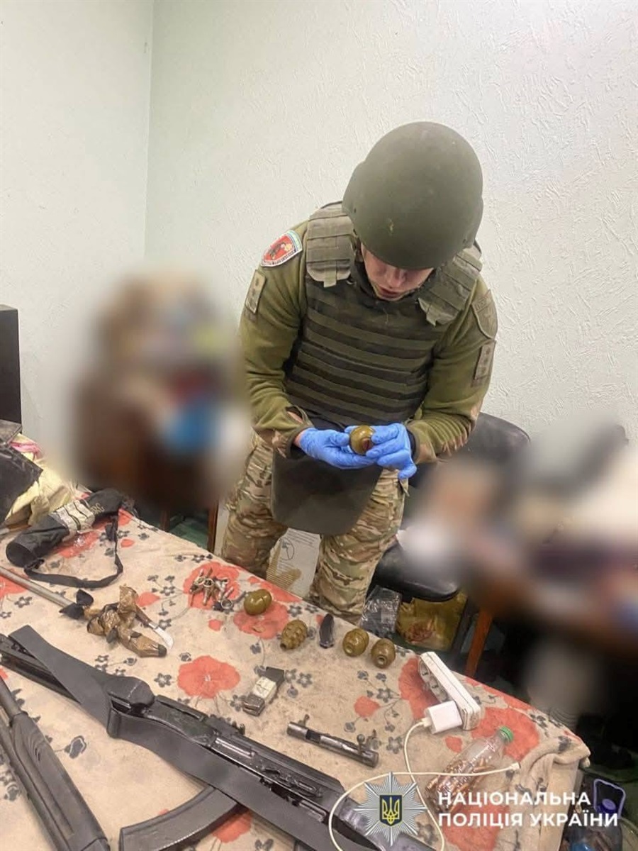 На Фастівщині 58-річний чоловік зберігав вдома арсенал зброї