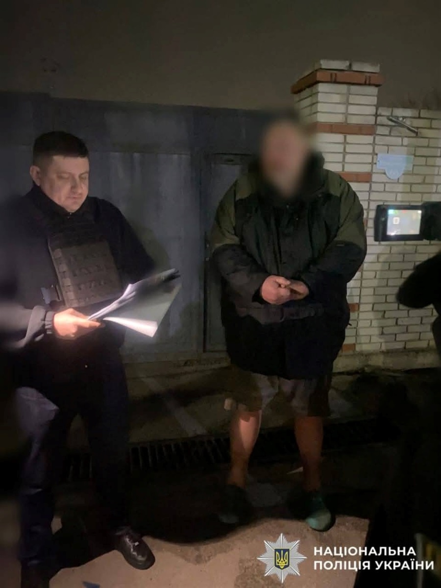 На Фастівщині 58-річний чоловік зберігав вдома арсенал зброї
