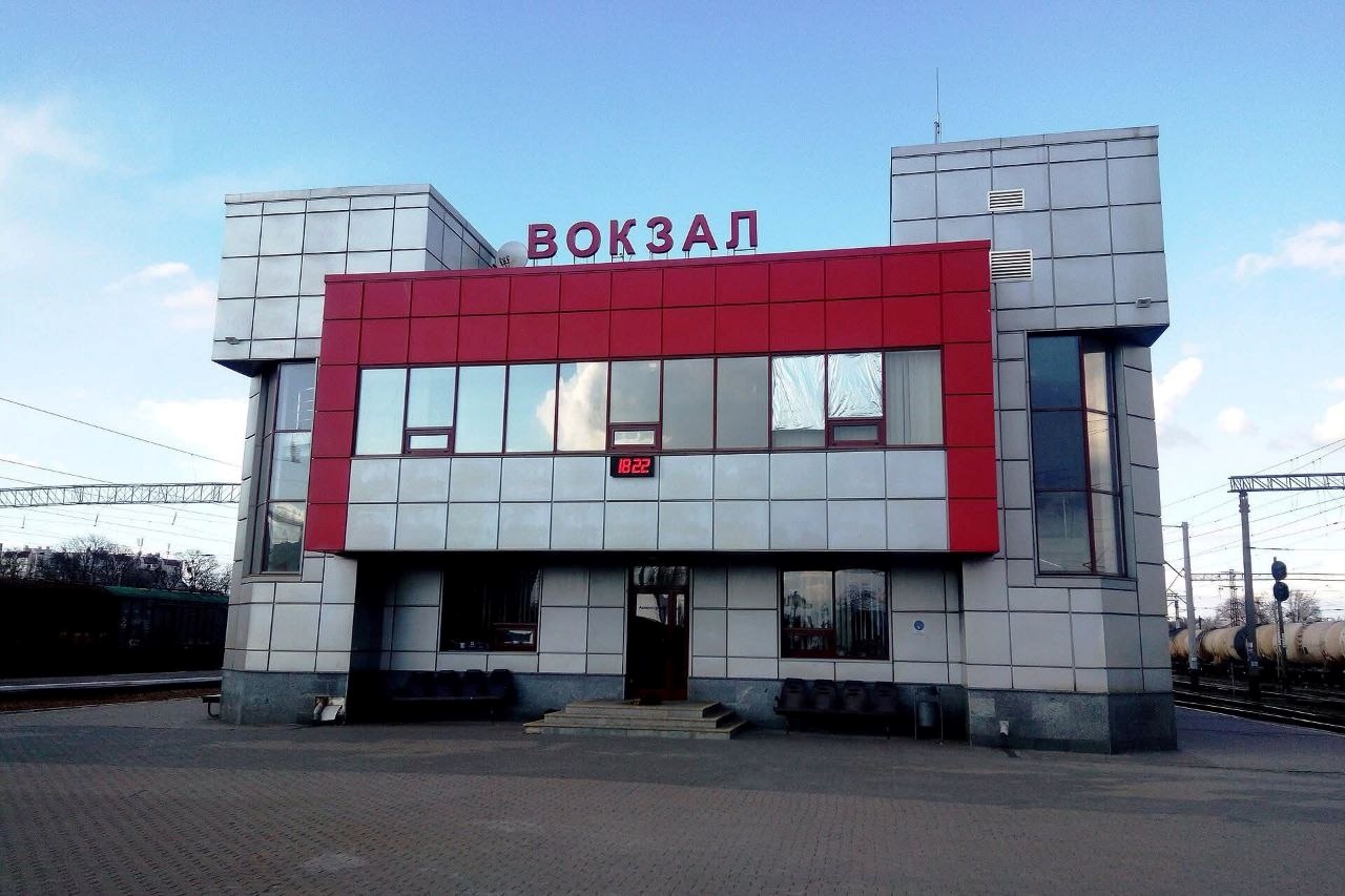 Ворожа атака на Фастів у ніч на 6 грудня: у місті зруйнований вокзал