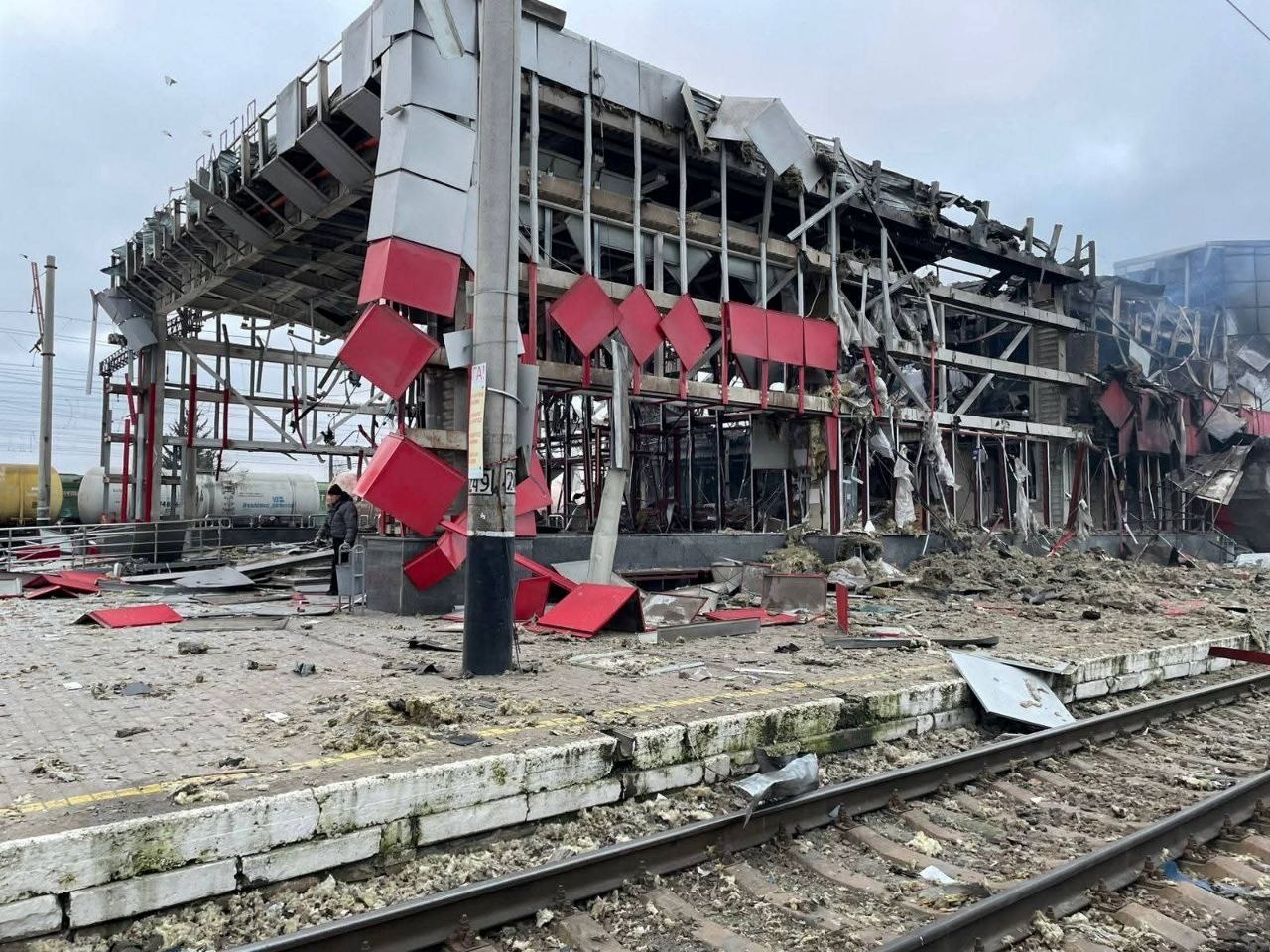 Через нічну атаку на Фастів змінено графік приміських та далеких поїздів