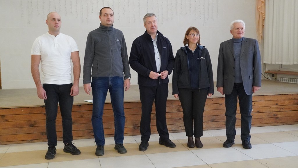Соціально відповідальний бізнес: компанія Univest передала форму юним спортсменам Фастова
