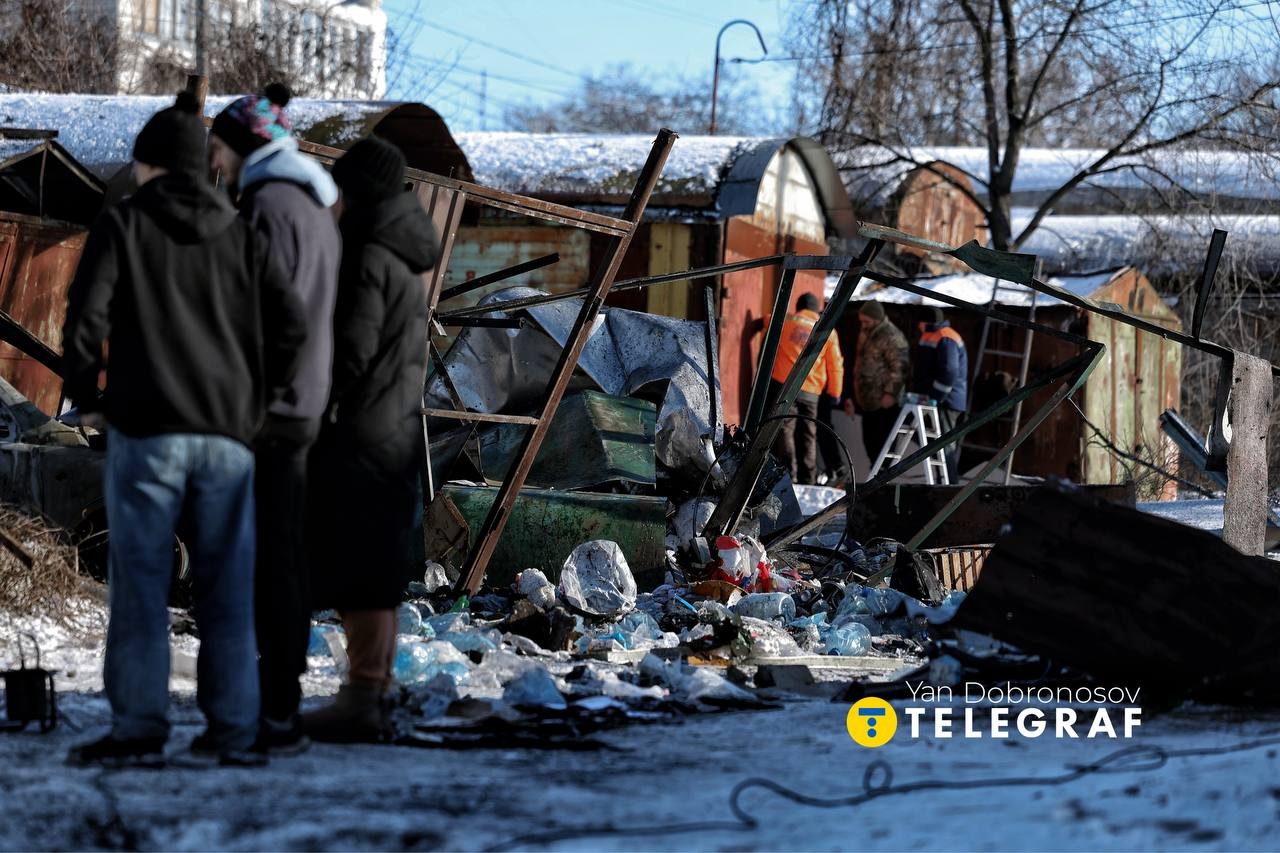 Нічний обстріл Фастівщини: пошкоджені будинки, є загиблий