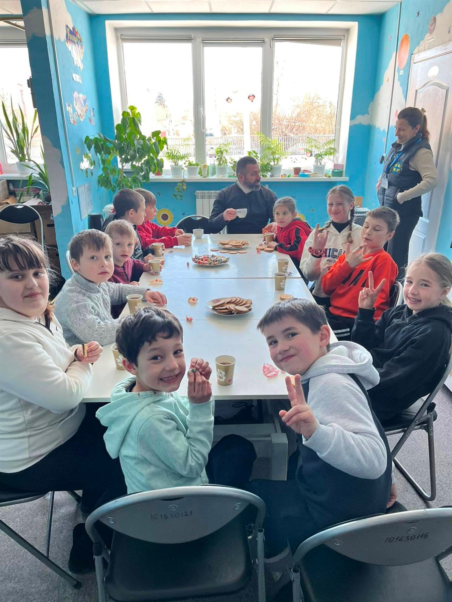 У Центрі підтримки сім’ї та дитини у Великій Снітинці провели освячення та святковий захід для дітей