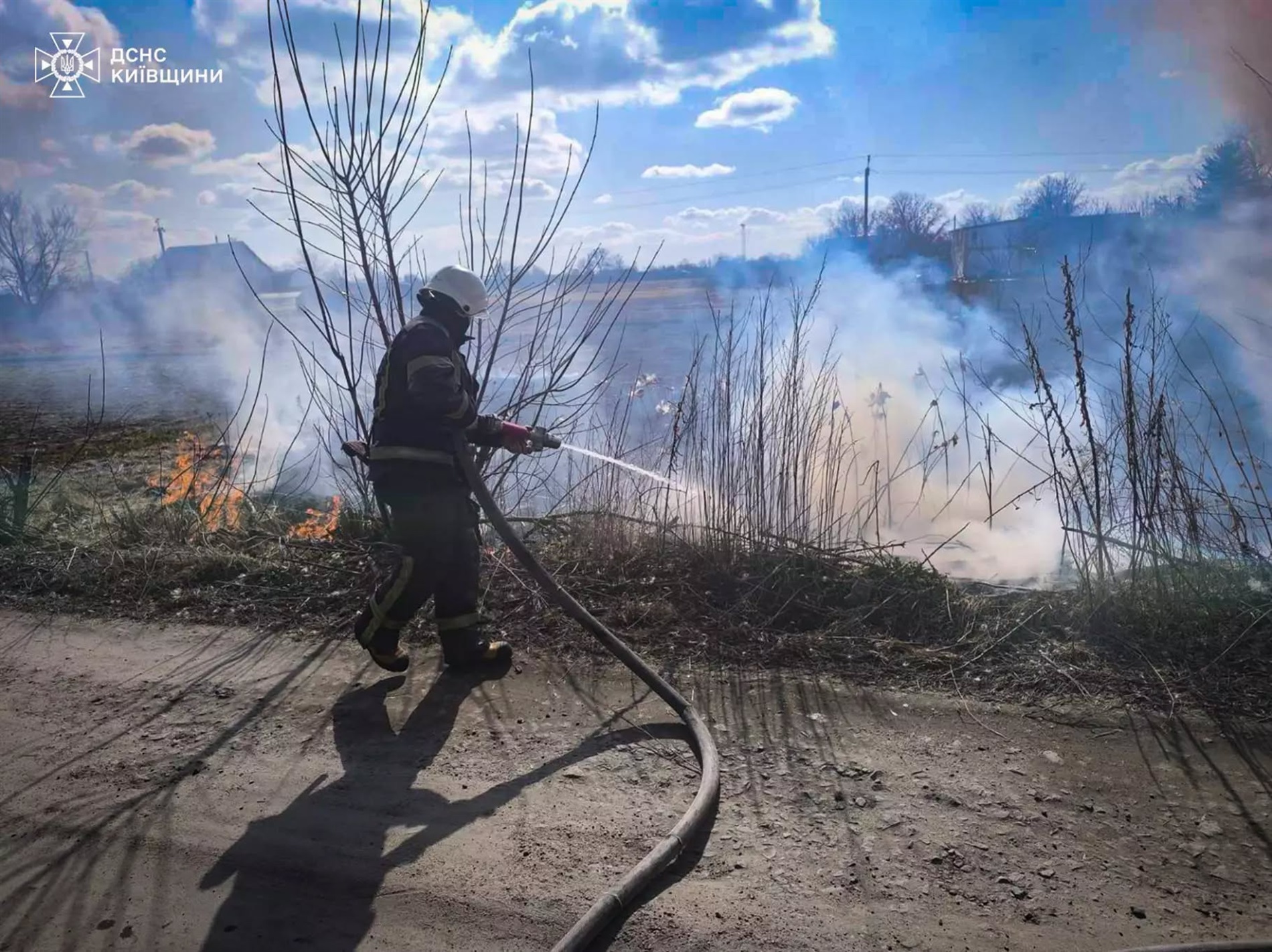 На Фастівщині за день сталося кілька пожеж сухостою