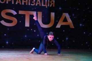 Фастівчанки з BLOSSOM dance studio здобули Гран-прі та низку нагород на фестивалі SVDance