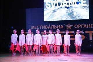 Фастівчанки з BLOSSOM dance studio здобули Гран-прі та низку нагород на фестивалі SVDance