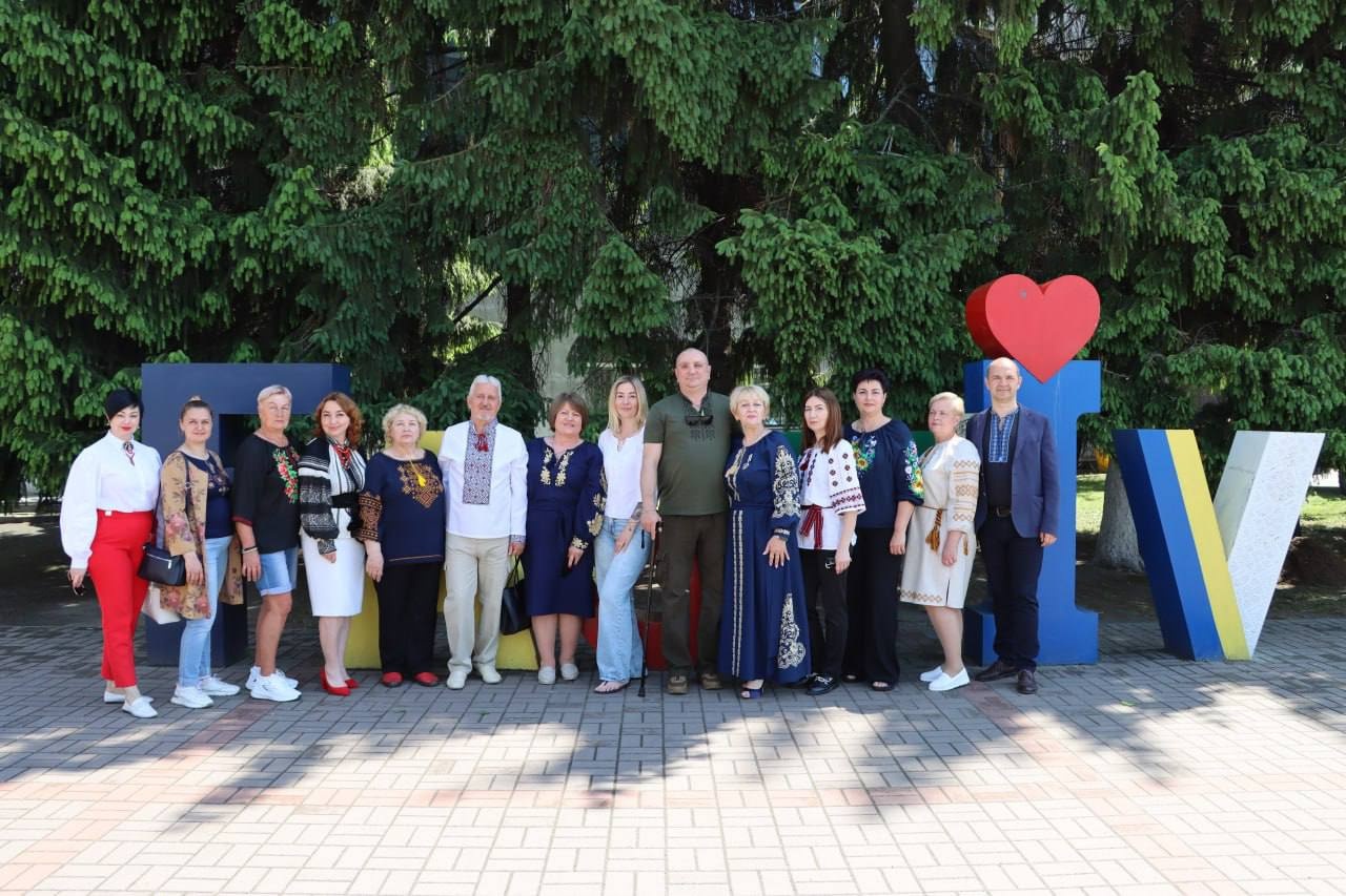 Традиції, що об’єднують: у Фастові пройшов творчий захід до Дня вишиванки