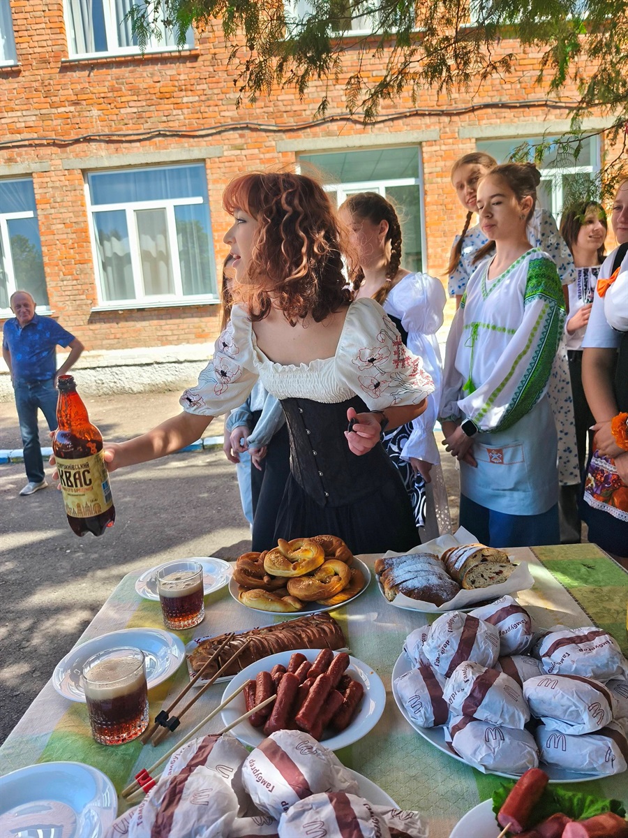 У вишиванці до Європи: у Фастівському обласному ліцеї відзначили свято єдності, культури і вдячності