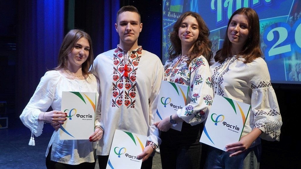 «Сузір’я талантів»: у Фастівській громаді нагородили обдарованих дітей та молодь